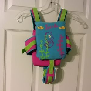 Speedo life jacket. Size, 2-4 yr old.